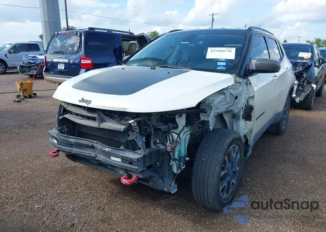 2019 Jeep Compass Trailhawk 4X4 from USA, damaged, VIN 3C4NJDDB8KT597782